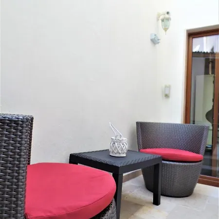 Regina Viarum Apartment, Historic Centre Brindisi