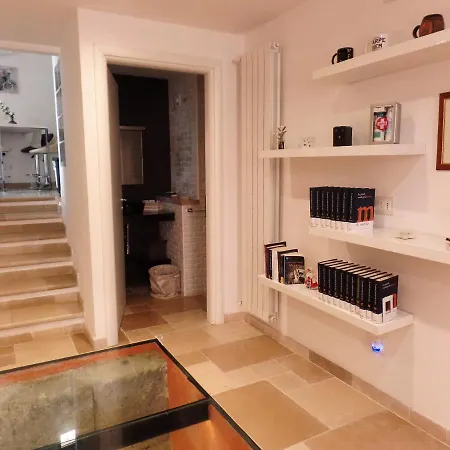 Holiday home Regina Viarum Apartment, Historic Centre *